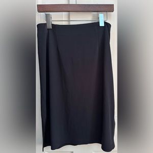 LADIES Ann Taylor Vintage Black Skirt with side slits - SIZE 4